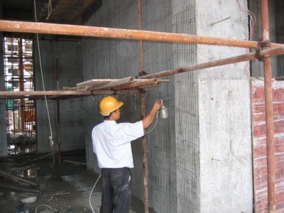 重庆房屋钢绞线加固施工队 专业加固，保障居住安全